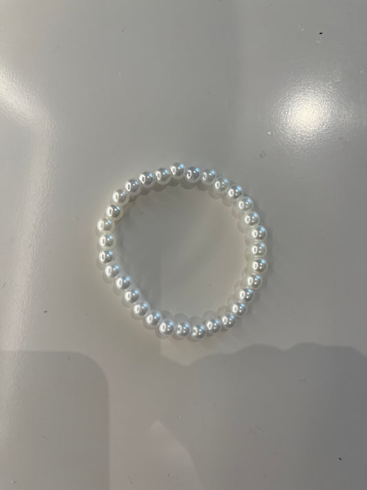 classic pearly bracelet