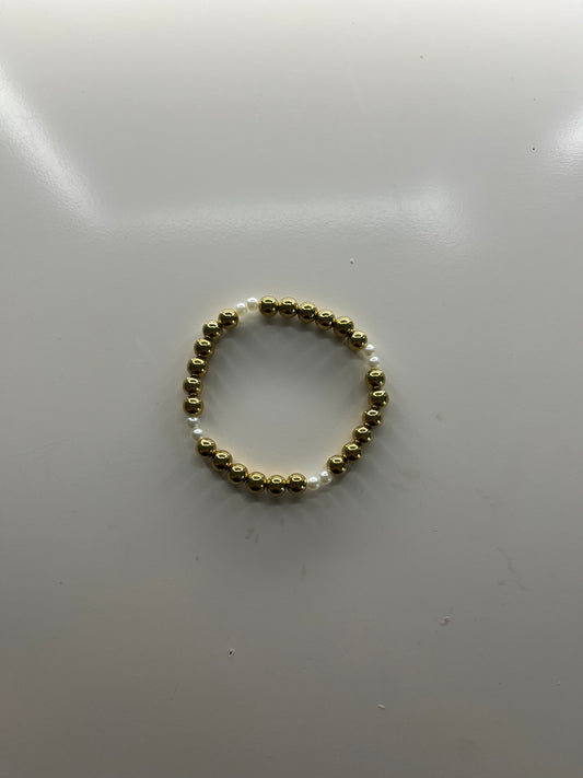 shinning gold bracelet